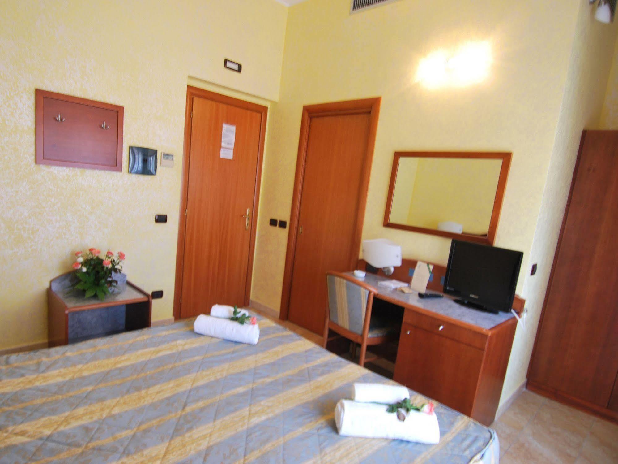 Hotel San Giuseppe - Cityhotel 카탄차로 외부 사진